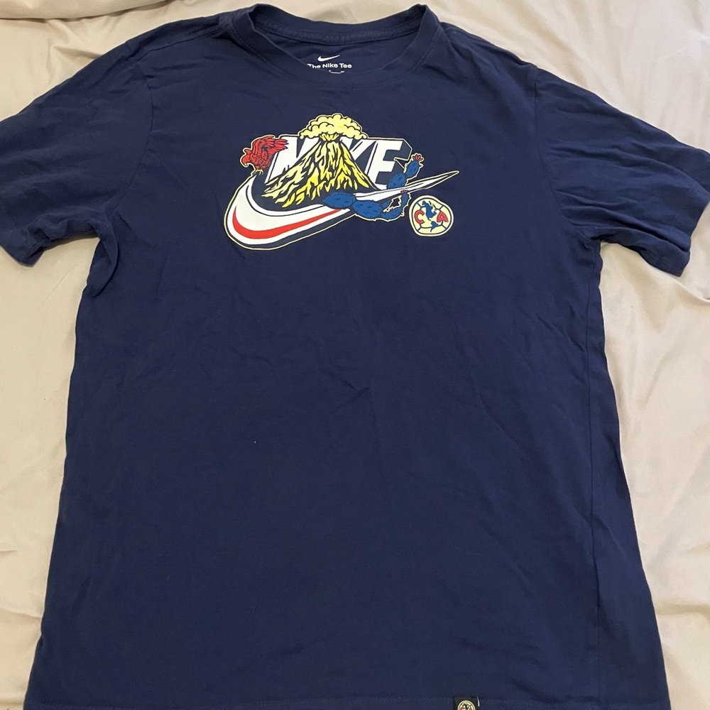 The NikeTee Men's Navy Top Size S !Accepting Offers! Bundle Deals Available